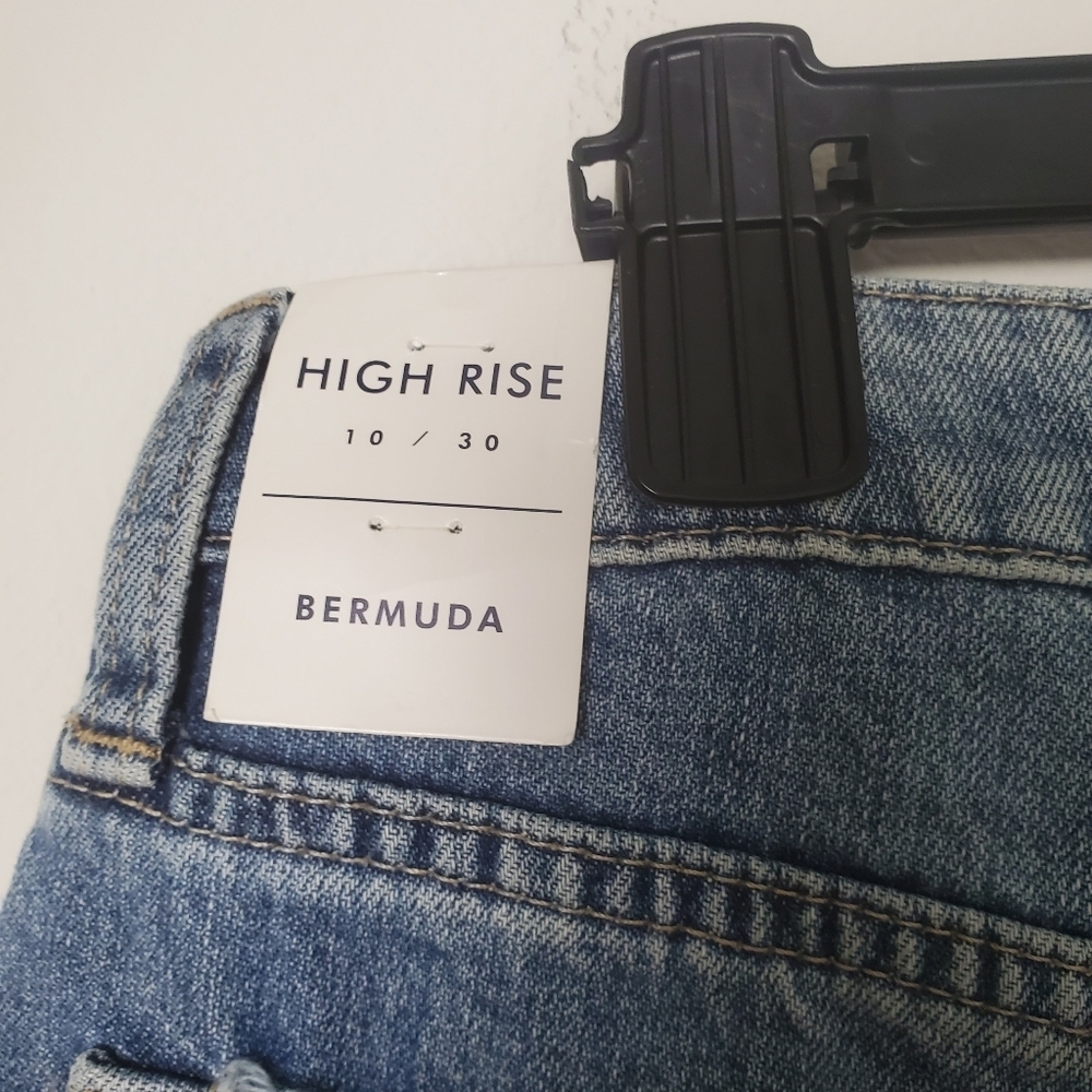 Lucky Brand High Rise Bermuda Shorts Womens Size 10 Distressed - Picture 6 of 14